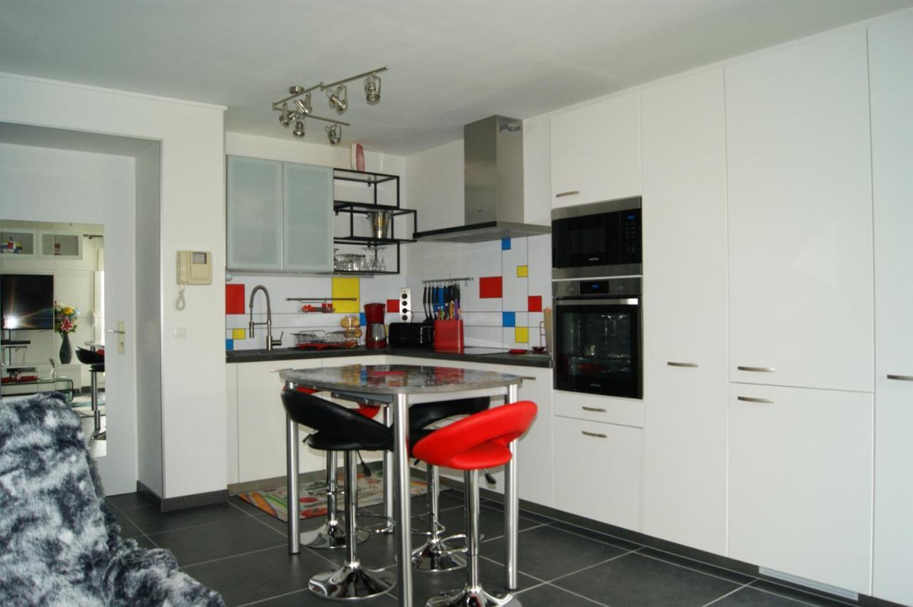 Апартаменты Victoria-T2-41M2-Balcon, Wifi, Linge, Produits, Menage Inclus Реймс Экстерьер фото